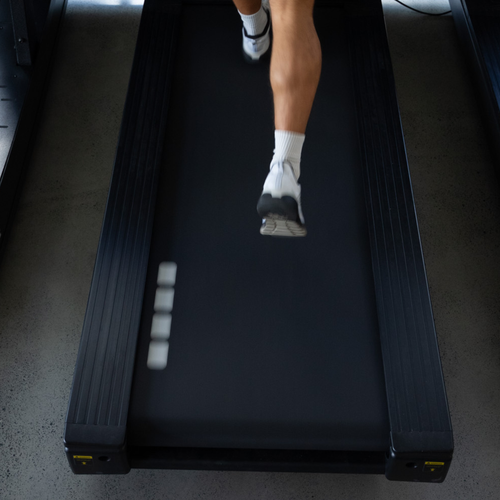 SPACIOUS 600 X 1600MM CUSHIONED RUNNING DECK