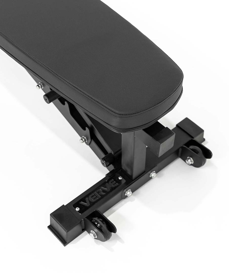 WHEELS AND HANDLE FOR EASY MANOEUVRABILITY