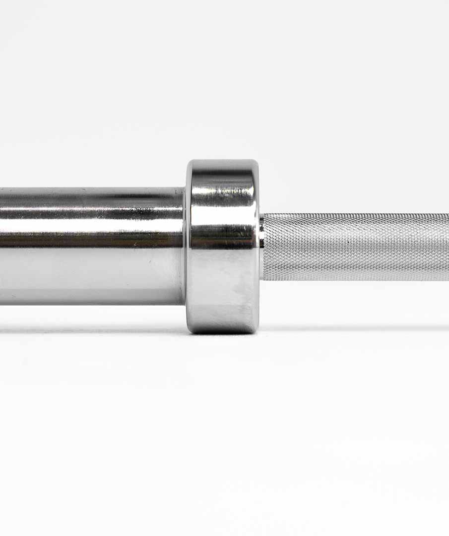 Chromed shaft and sleeves provides the MAVRIK barbell with a stunning, hard-wearing, uniform finish