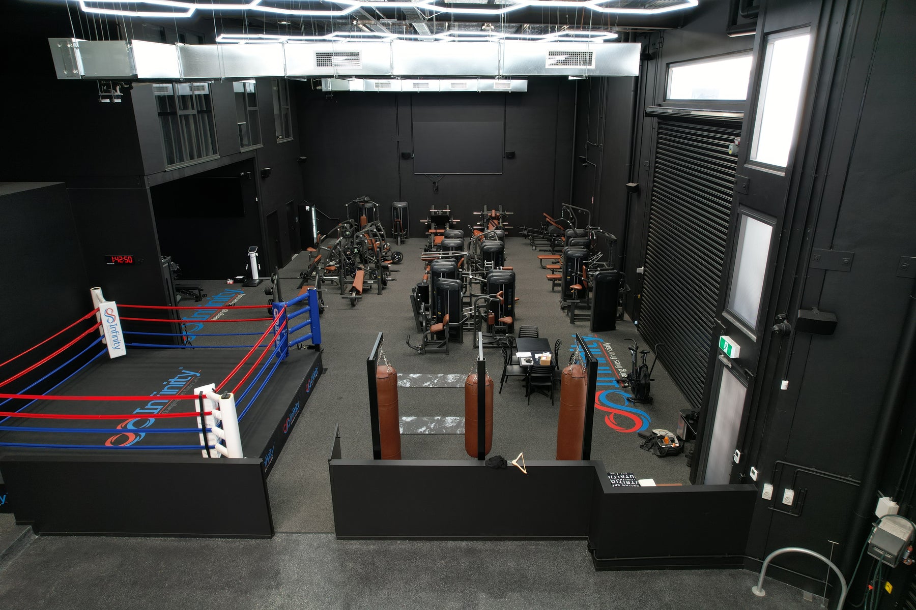 16,000+
commercial fitouts.
