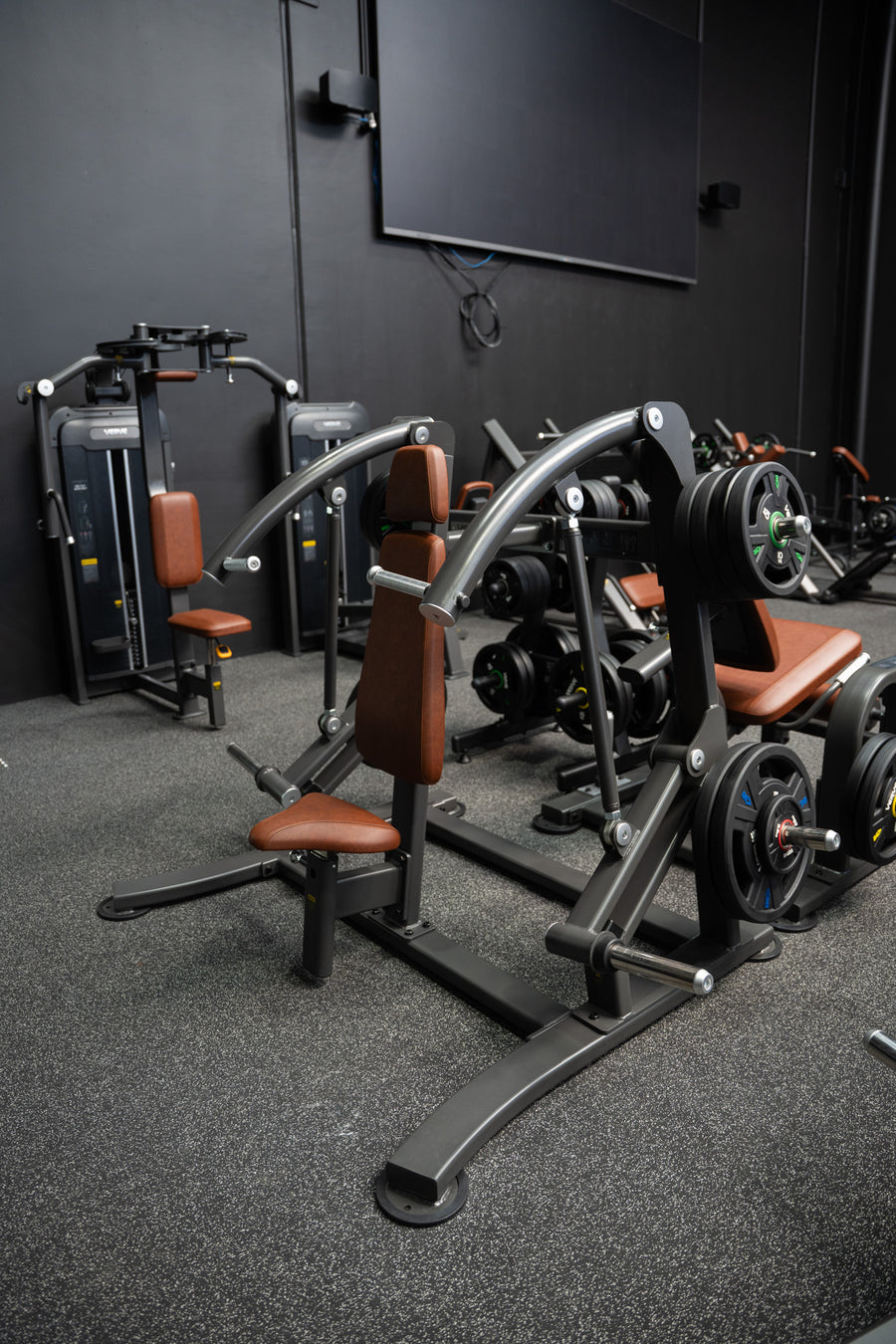 VERVE Plate Loaded Shoulder Press (Black) - Makoto Series