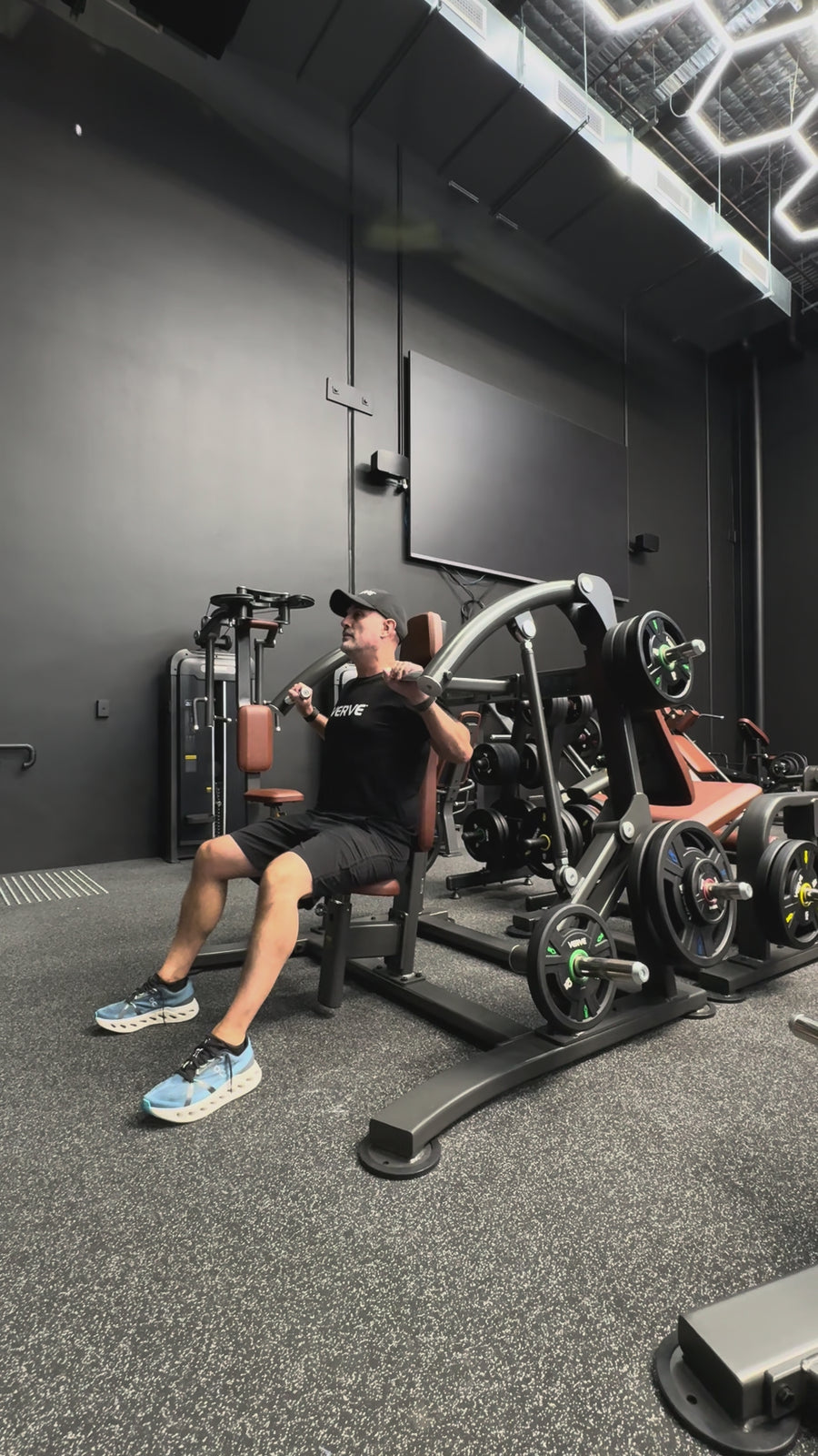 VERVE Plate Loaded Shoulder Press (Black) - Makoto Series